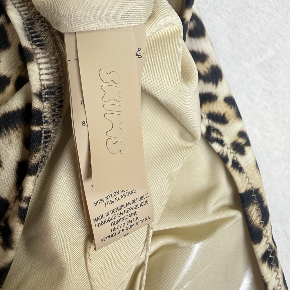 NWT SKIMS Signature Swim Zip Front Sleeveless 1 Piece Champagne Leopard Print M - Picture 8 of 11